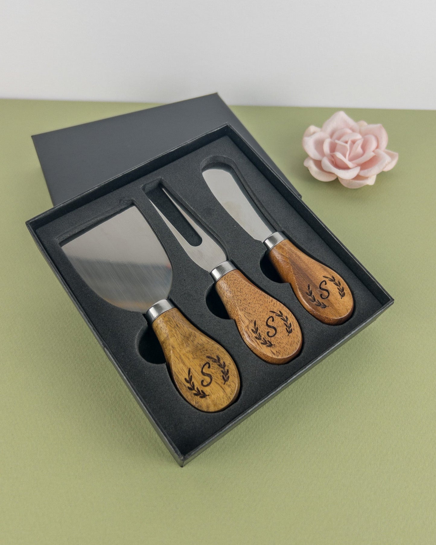 Personalized Cheese Knife Set